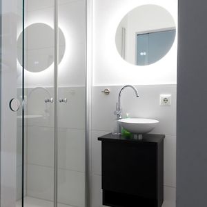 Single Room Bathroom